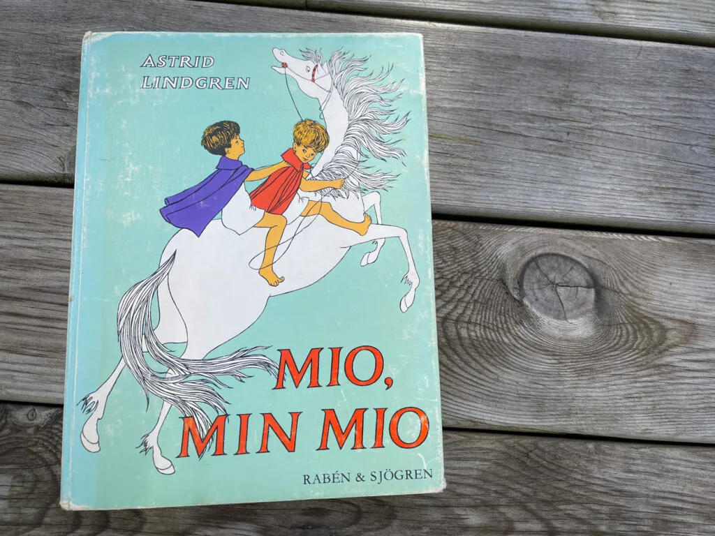 nytt poddavsnitt av Skriverier med Malin och Cilla, Mio min Mio, boktips