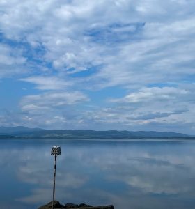 I inverness firade vi bröllopsdag, utsikt från slussen till Caledonian canal,