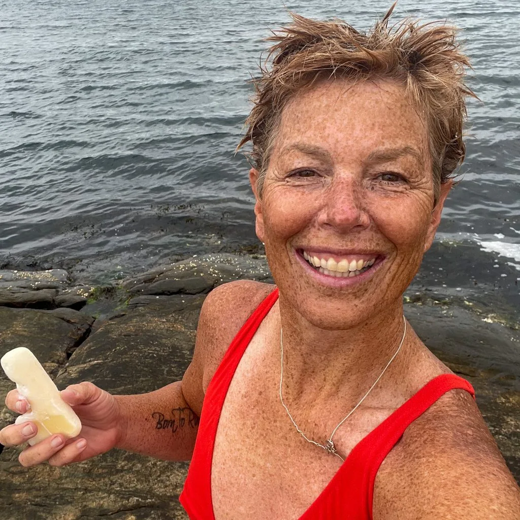 hur ska jag kunna landa efter Bruce-festen, Malin Lundskog badar på Knippla, västkusten