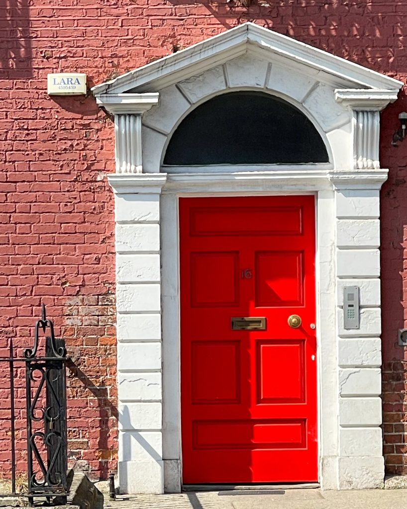 röd dörr i dublin, från tågluffen