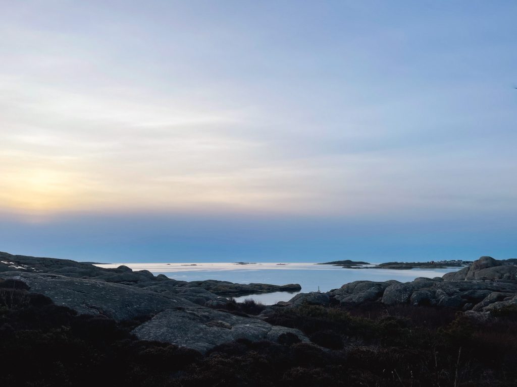 lugnet efter den lugn julen, utsikt västerut från knippla, stiltje
