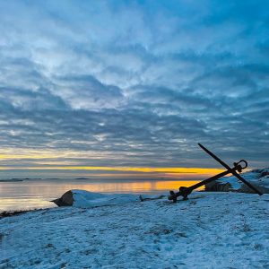 utsikt från länkarnas hus på hönö. solnedgång efter skärgården i advent