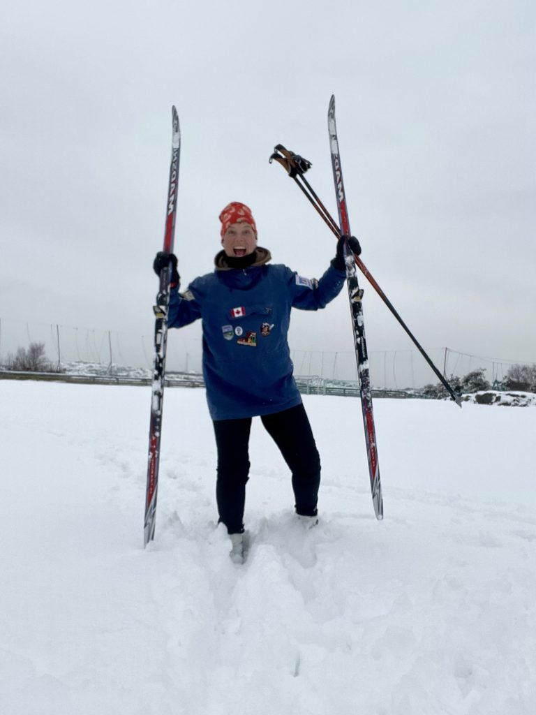 Malin Lundskog åker skidor på Knipplas fotbollsplan, tacksamheten och wow:et