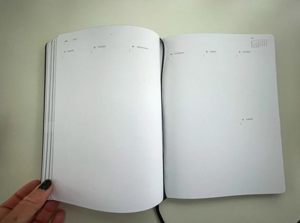 Nuuna kalender, 2025