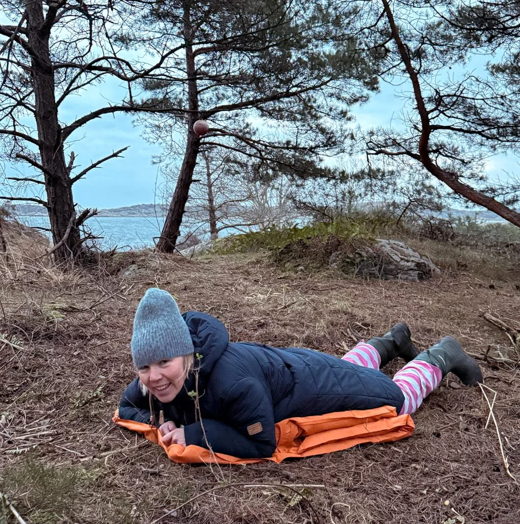 agneta, liggunderlag, knippla, en utenatt i månaden