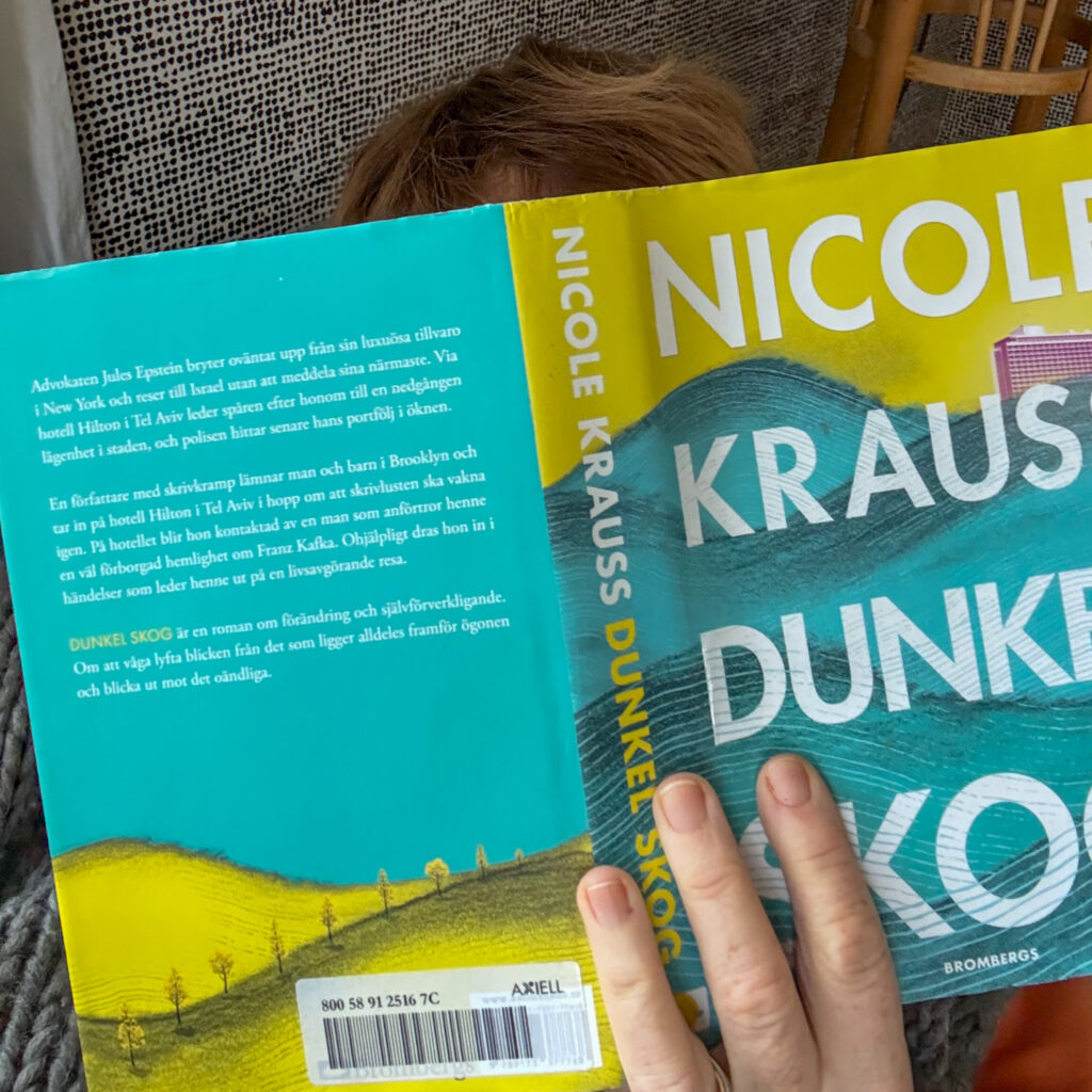 Malin Lundskog läser Dunkel skog, Läsa böcker får oss att leva längre