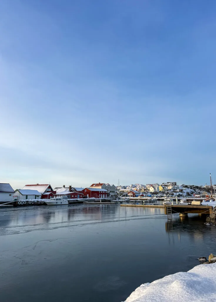 knippla gästhamn, snö, tunn is