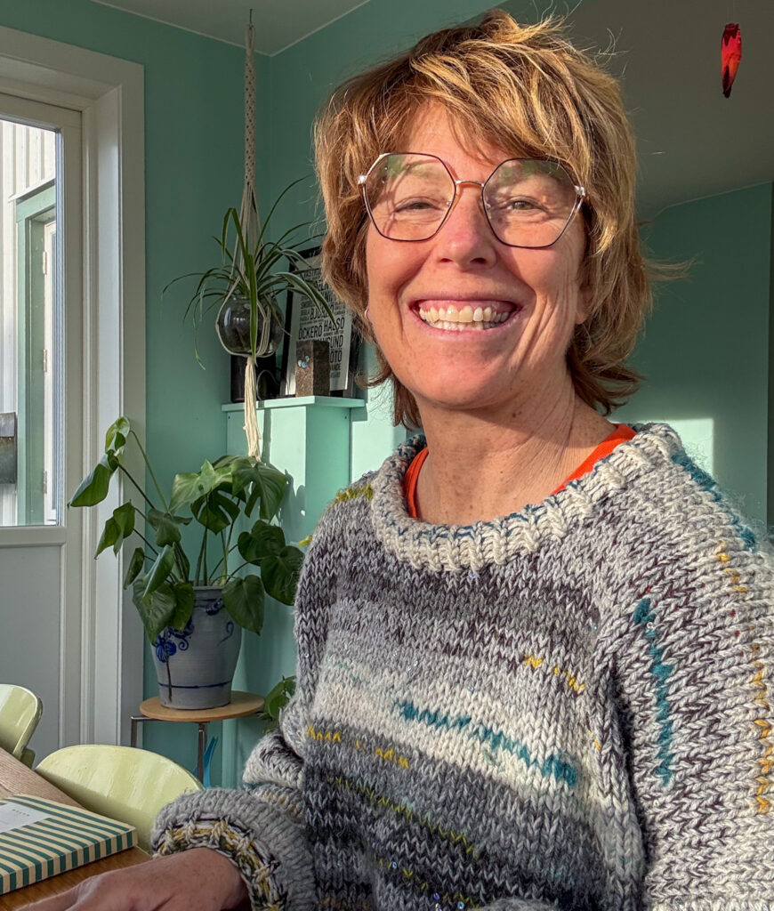 Malin Lundskog, författare, stickad tröja 
