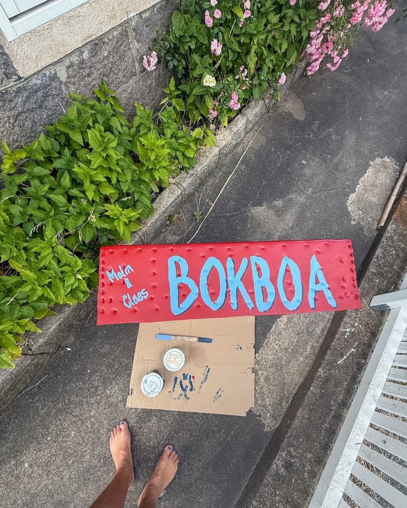 bokboan på Knippla, måla